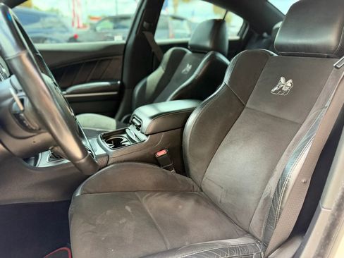 Used 2018 Dodge Charger R/T Scat Pack RWD image 32