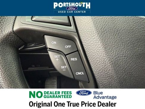 Certified 2022 Ford Edge SE image 12