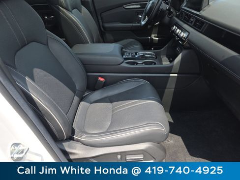 Certified 2025 Honda Pilot Elite image 27