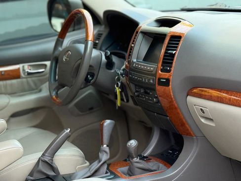 Used 2004 Lexus GX 470 image 26