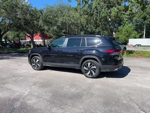 Used 2026 Volkswagen Atlas SE FWD image 9
