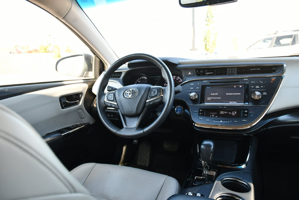 Used 2018 Toyota Avalon XLE Premium FWD image 28