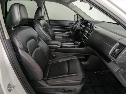 Used 2022 Nissan Pathfinder SL image 26
