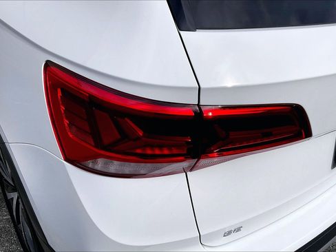 Certified 2022 Volkswagen Taos SE image 28