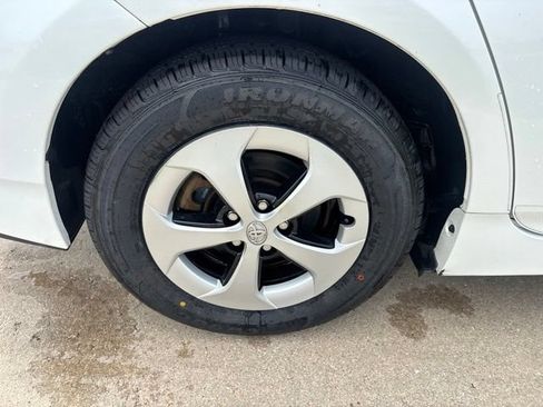 Used 2013 Toyota Prius Four FWD image 14