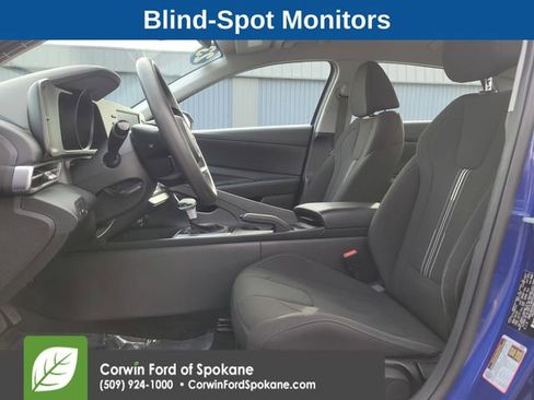 Used 2023 Hyundai Elantra SEL w/ Cargo Package image 2