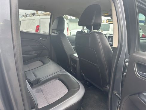 Used 2017 Chevrolet Colorado Z71 image 40
