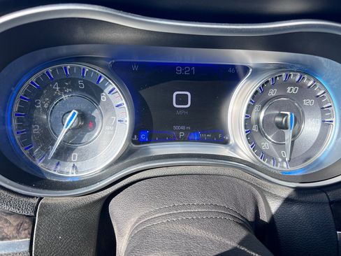 Used 2022 Chrysler 300 Touring L w/ Comfort Group image 36