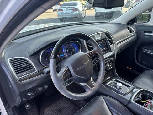 Used 2018 Chrysler 300 Limited w/ Safetytec Plus Group RWD image 10