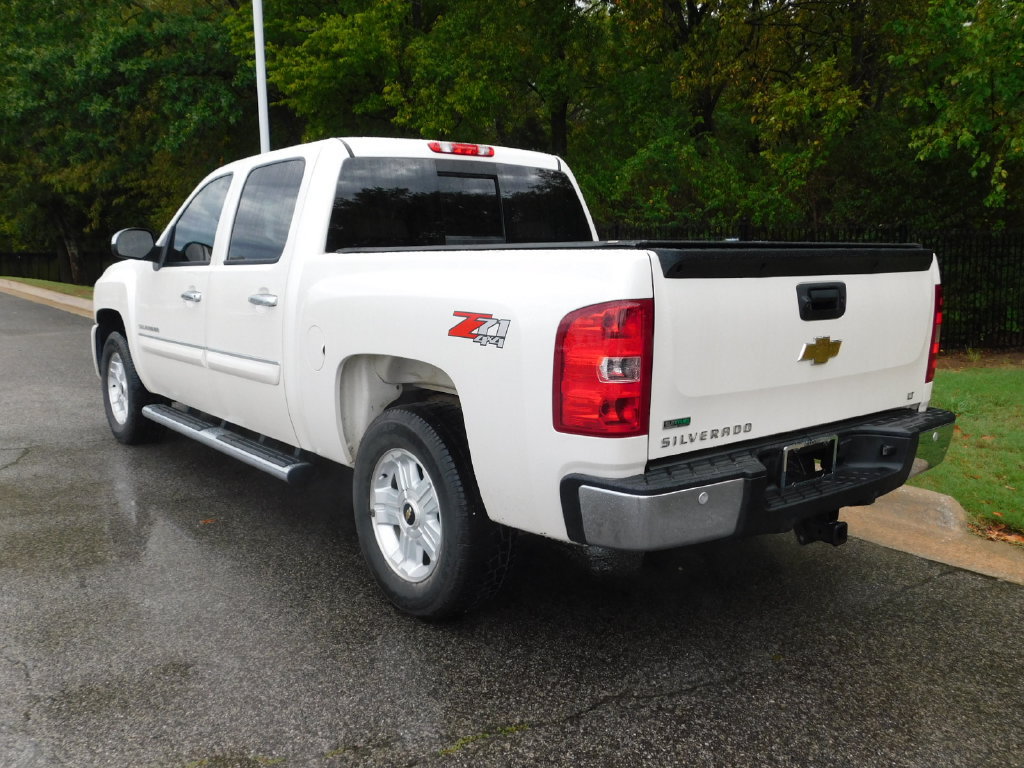Used 2011 Chevrolet Silverado 1500 LT w/ All-Star Edition AWD/4WD image 3