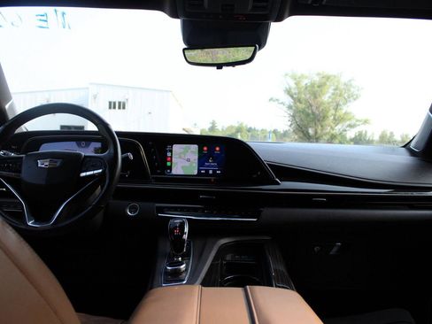 Used 2021 Cadillac Escalade Sport w/ Driver Assist Tech Package image 36