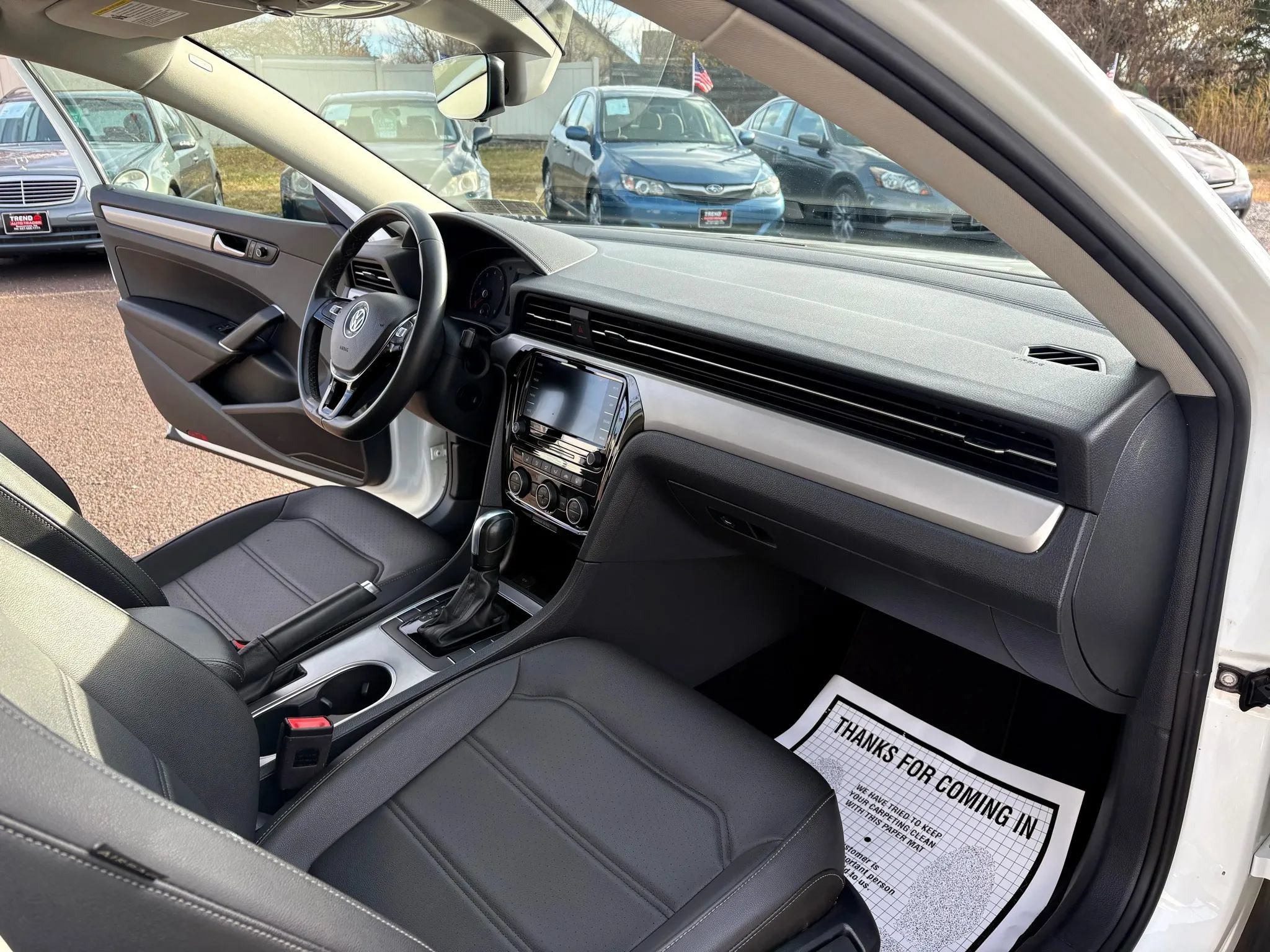 Used 2022 Volkswagen Passat 2.0T SE FWD image 25