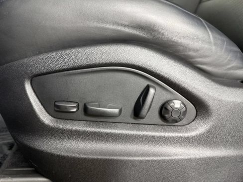 Certified 2023 Porsche Cayenne GTS AWD/4WD image 40