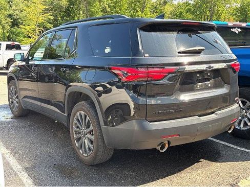 Used 2023 Chevrolet Traverse RS AWD/4WD image 3