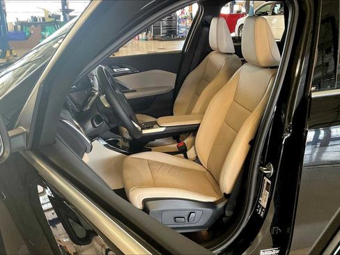 Used 2025 BMW X1 xDrive28i w/ Convenience Package image 9