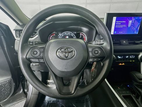 Used 2023 Toyota RAV4 LE FWD image 15