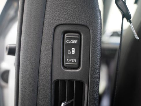 Used 2021 Honda Odyssey Touring image 39
