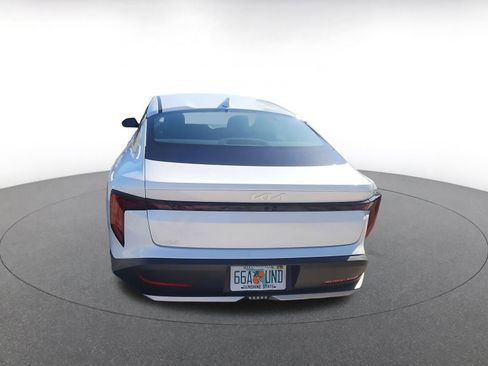 Used 2025 Kia K4 LXS image 5