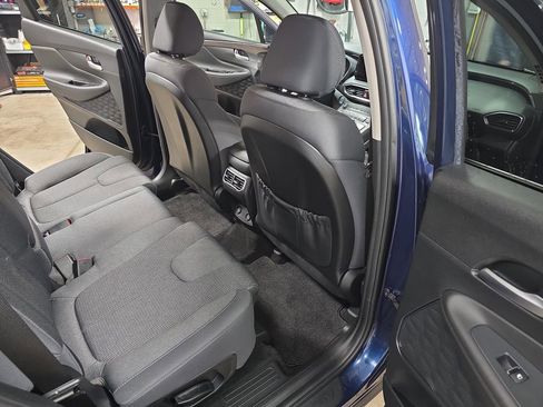 Used 2023 Hyundai Santa Fe SEL image 11