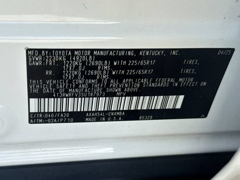 Certified 2025 Toyota RAV4 XLE AWD/4WD image 29