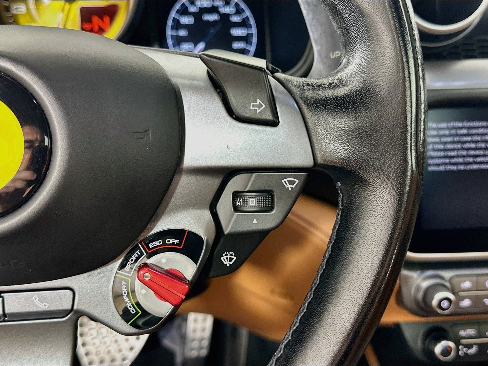 Used 2020 Ferrari Portofino RWD image 19