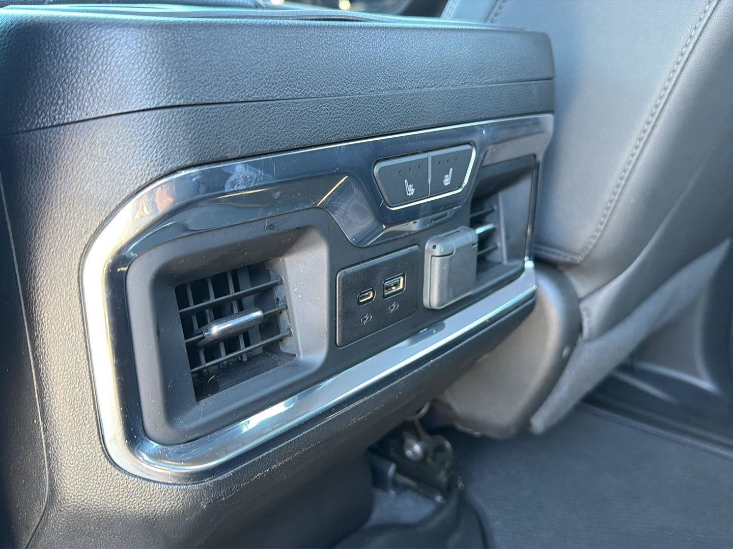 Used 2023 GMC Sierra 2500 AT4 w/ AT4 Premium Plus Package AWD/4WD image 12
