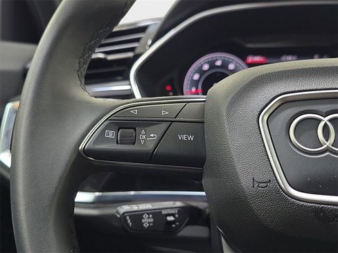 Certified 2025 Audi Q3 2.0T Premium Plus w/ Premium Plus Package image 20
