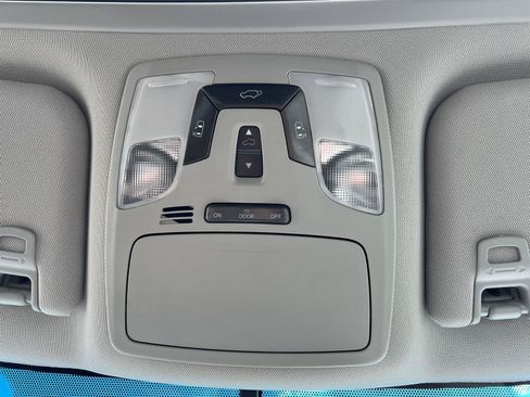Used 2017 Toyota Sienna XLE w/ XLE Navigation Package FWD image 37