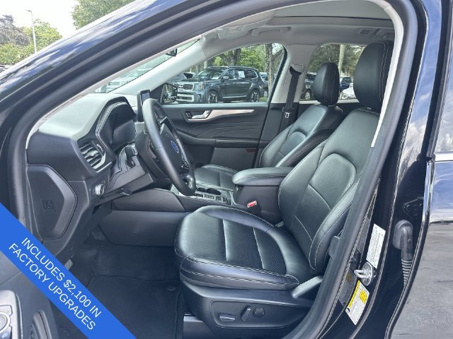 Used 2021 Ford Escape Titanium w/ Class II Trailer Tow Package AWD/4WD image 30