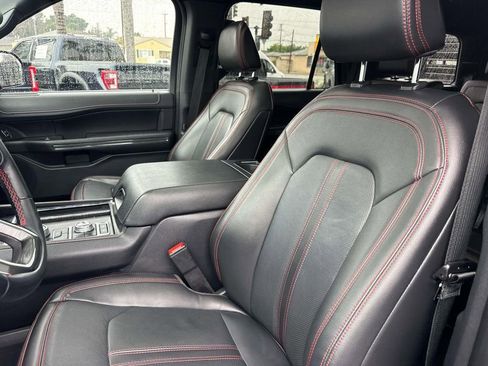 Used 2022 Ford Expedition Limited image 26
