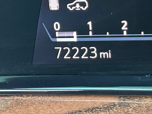 Used 2021 Cadillac Escalade ESV Sport Platinum RWD image 43