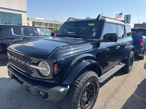 Used 2023 Ford Bronco Wildtrak image 27