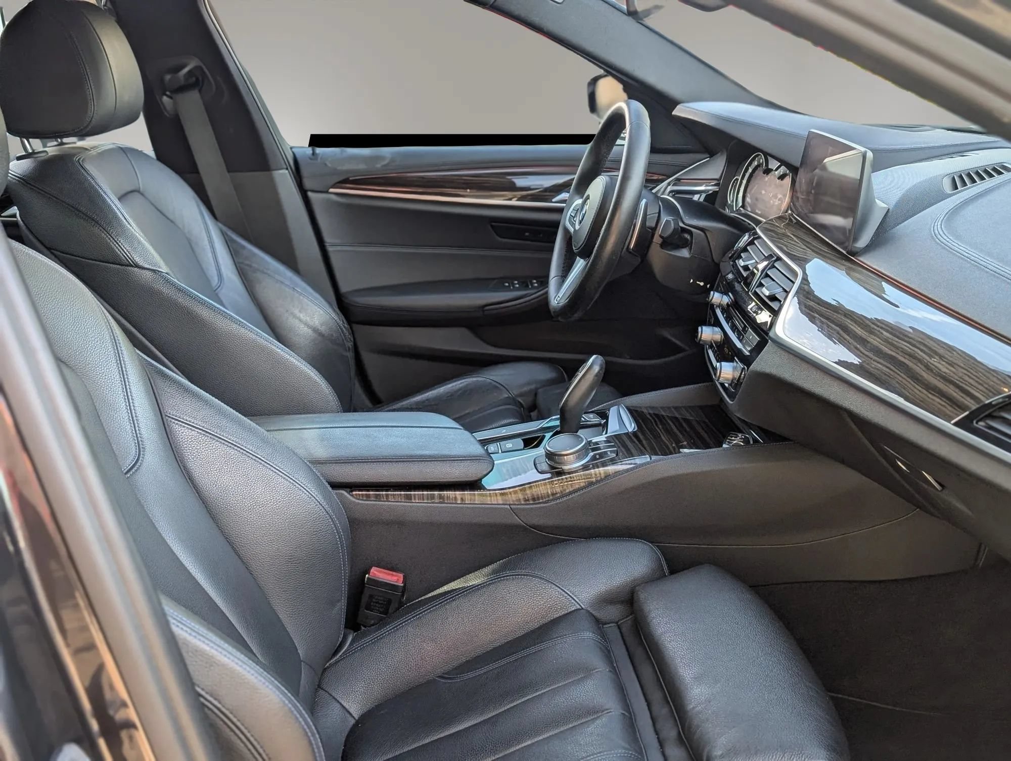 Used 2017 BMW 540i RWD image 25