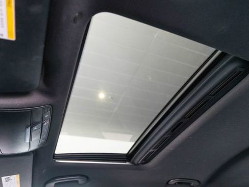 Certified 2018 Mercedes-Benz E 300 4MATIC image 21