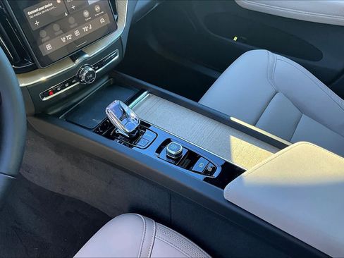 New 2026 Volvo XC60 B5 Plus w/ Protection Package Premier image 10