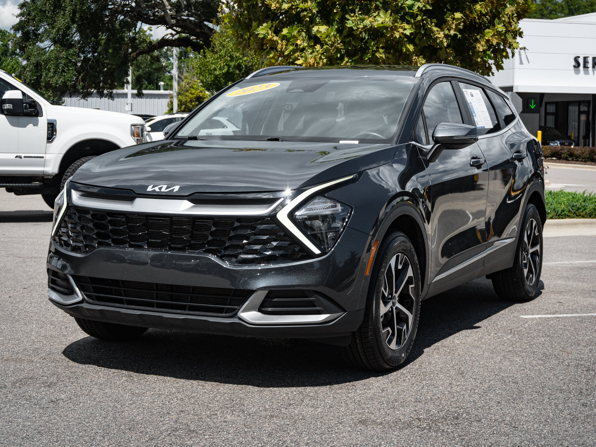 Used 2023 Kia Sportage EX AWD/4WD image 5