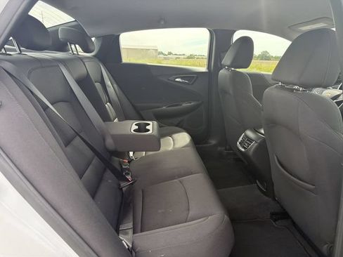 Used 2023 Chevrolet Malibu LT FWD image 16