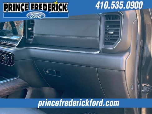 Used 2024 Chevrolet Silverado 2500 LTZ w/ LTZ Premium Package image 15