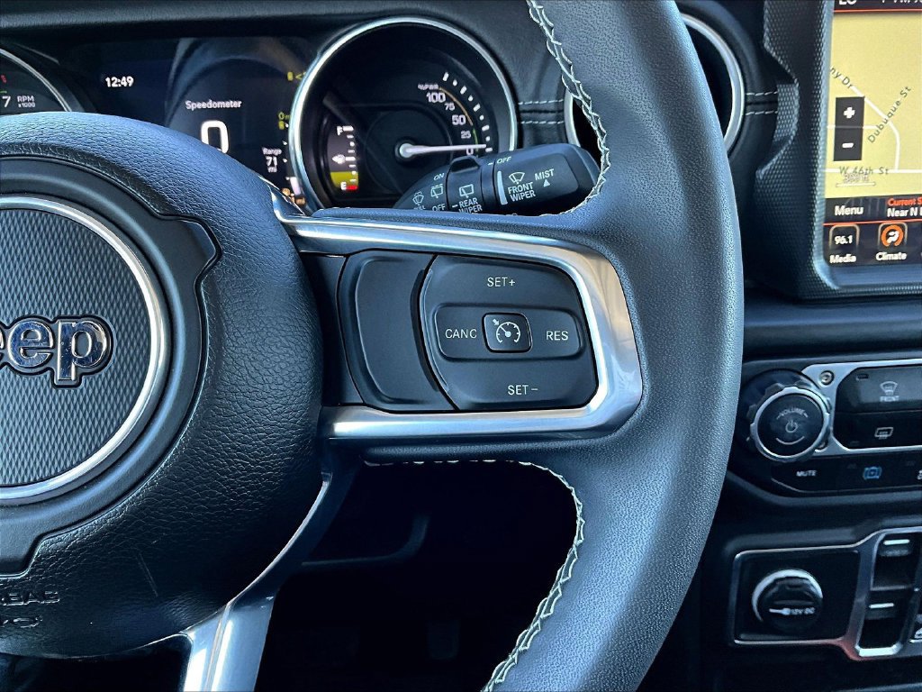 Used 2023 Jeep Wrangler Unlimited Sahara AWD/4WD image 15