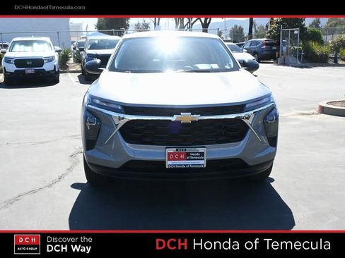 Used 2024 Chevrolet Trax LS w/ Driver Confidence Package image 2