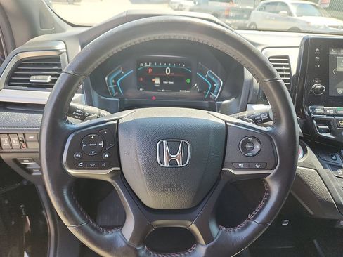 Used 2024 Honda Odyssey Sport image 15