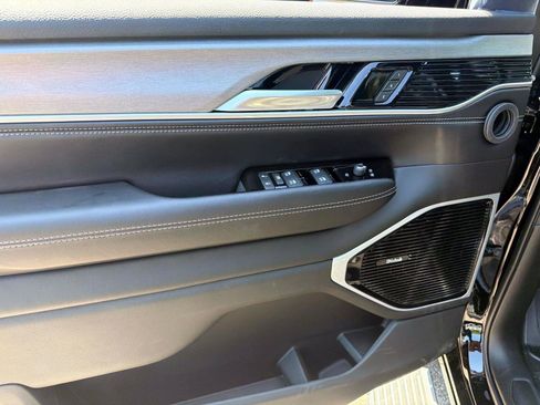 New 2026 Jeep Grand Wagoneer Limited AWD/4WD image 6