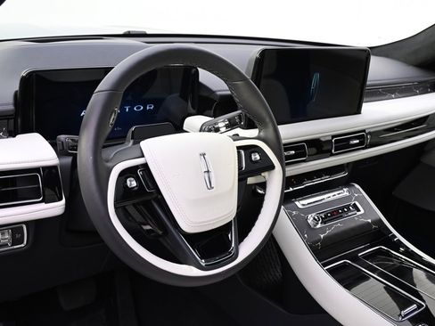 New 2026 Lincoln Aviator Black Label w/ Jet Appearance Package image 11