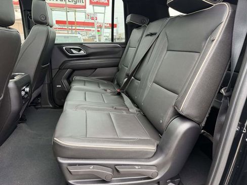 Used 2023 GMC Yukon XL SLT image 10