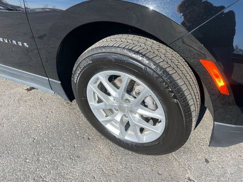 Used 2024 Chevrolet Equinox LT AWD/4WD image 3