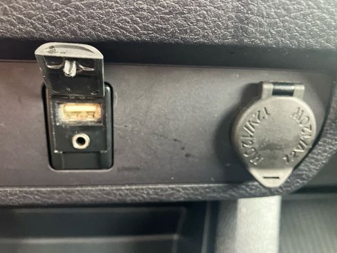 Used 2019 Toyota Tacoma SR w/ SX Package AWD/4WD image 28