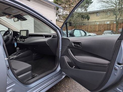 Used 2023 Toyota Corolla LE image 10