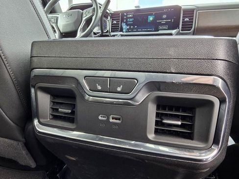 Used 2025 Chevrolet Silverado 2500 High Country w/ High Country Premium Package image 28