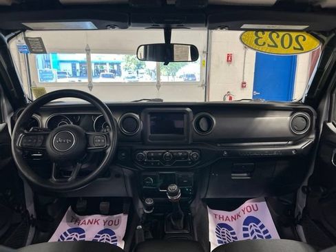 Used 2023 Jeep Wrangler Sport AWD/4WD image 15