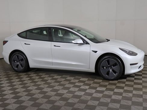 Used 2023 Tesla Model 3 Standard Range image 15